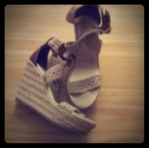Wedge shoes